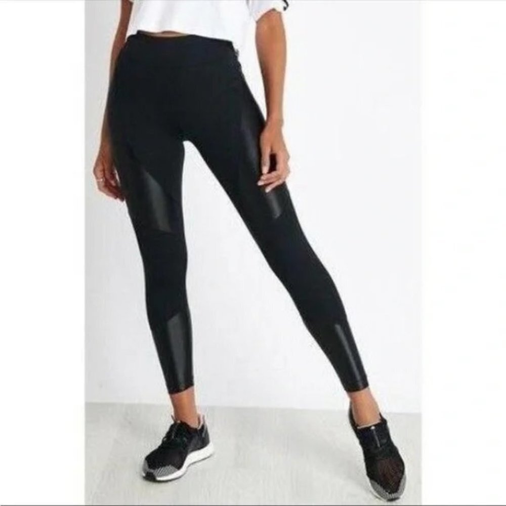 Koral Forge Mid Rise Glossy Panelled Leggings Black Small